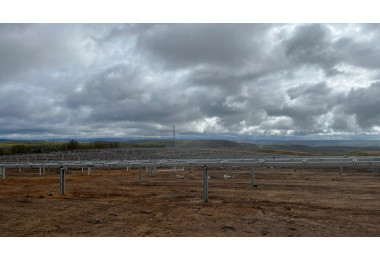 Nueva planta solar PFV BELVIS I, II y III situada en el Km 200 de la A5 en Almaraz.