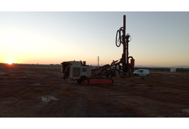 Labores de Perforación en la planta Solar los Molares (Utrera)